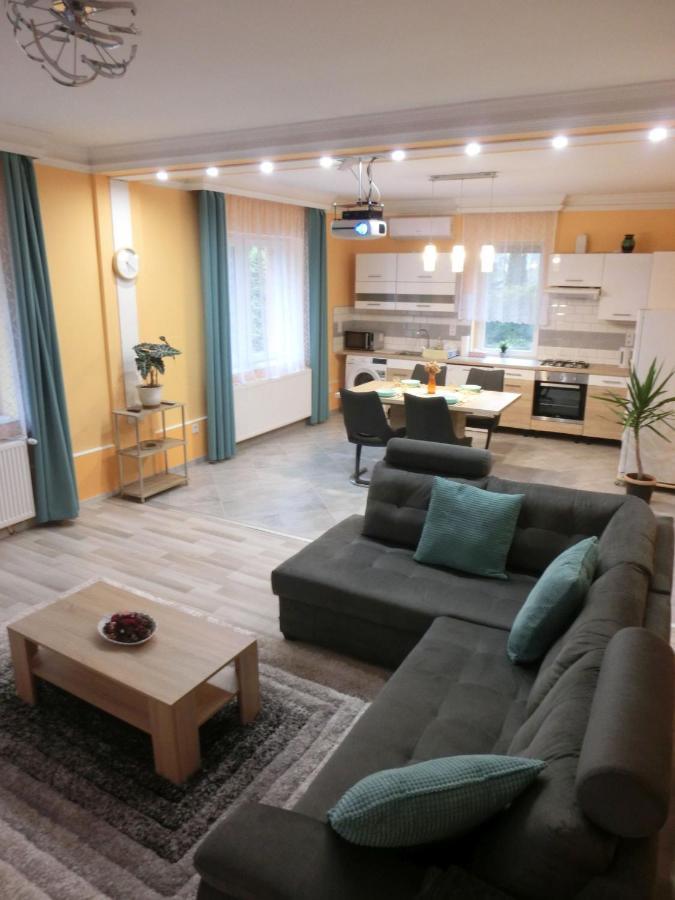 Pilis Apartman Piliscsaba 외부 사진