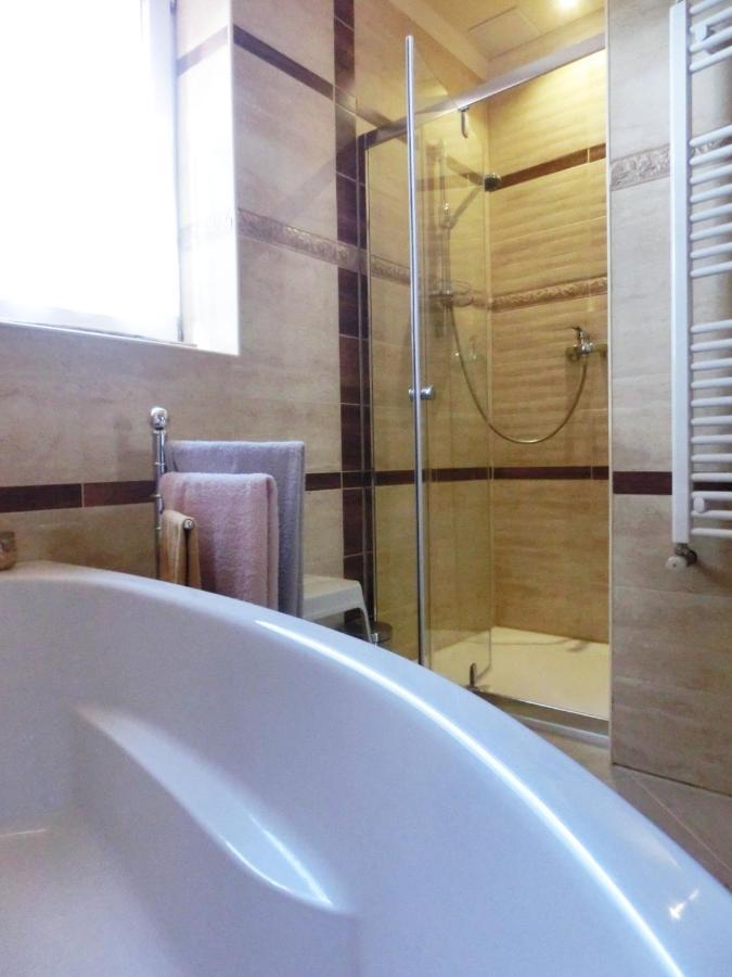 Pilis Apartman Piliscsaba 외부 사진